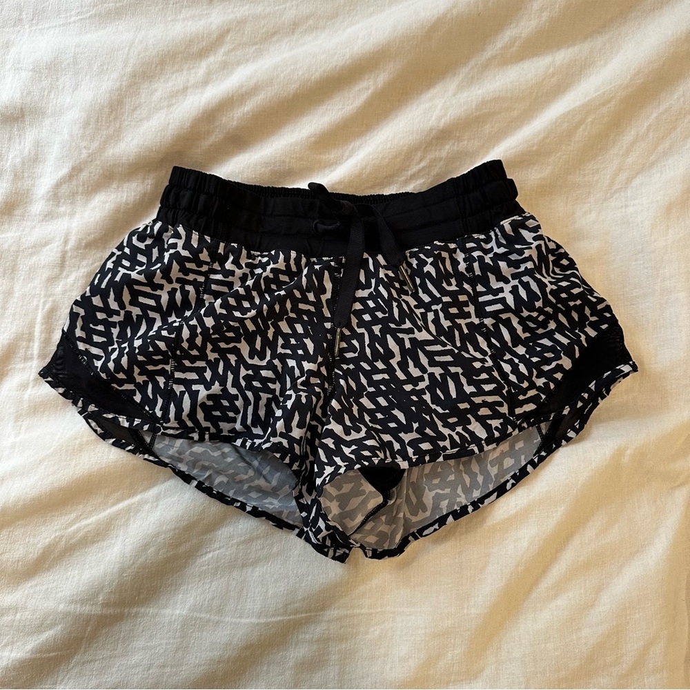 Lululemon hotty hot short